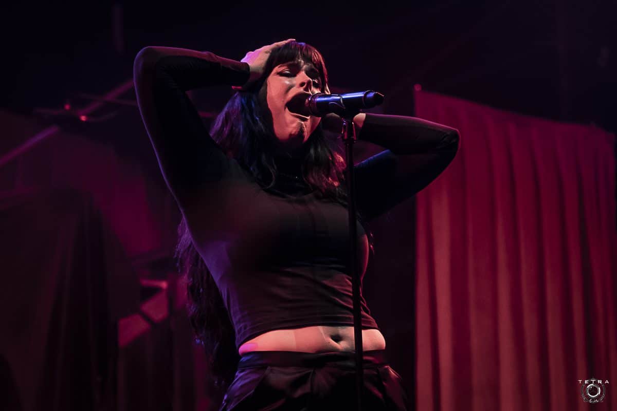 « Je n&rsquo;aime généralement pas rendre ce genre de choses publiques » : Courtney LaPlante de Spiritbox confirme que la sortie de Crystal Roses était une erreur