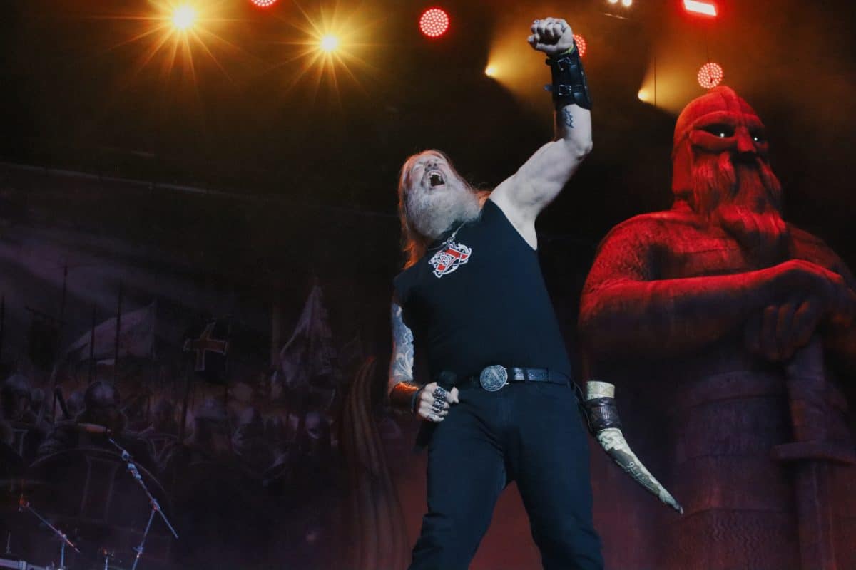 Amon Amarth présente le clip vidéo de Heidrun et un remix de la chanson avec des « voix de chèvre »