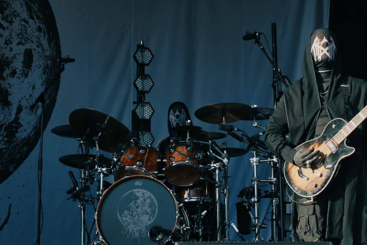 Sleep Token : Regardez cette superbe performance de The Summoning par le batteur II