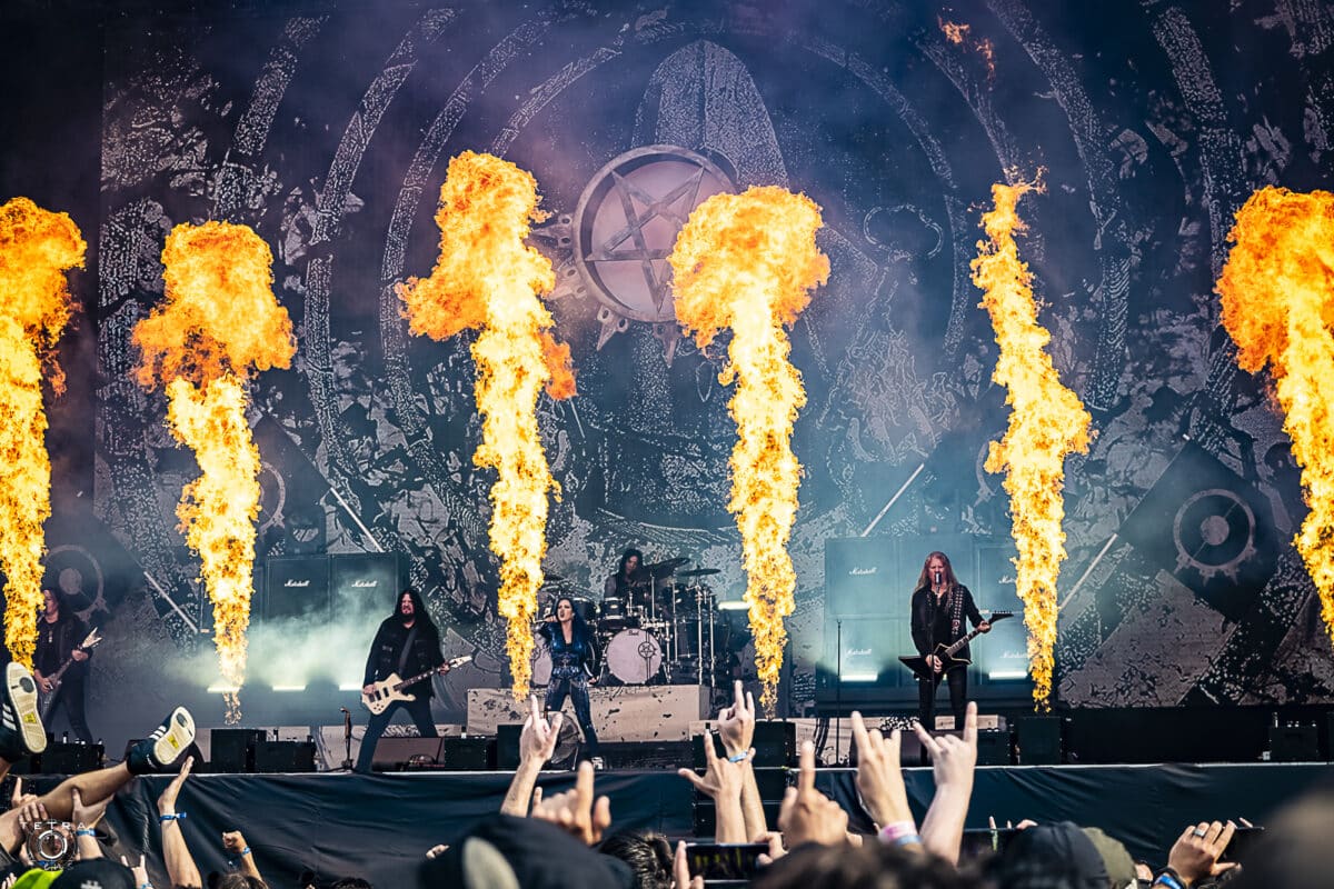Arch Enemy se produit sans Alissa White-Gluz à Tijuana : une performance atypique