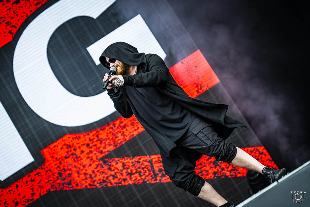 « Clairement incapable de donner une bonne performance » : Denis Stoff (ex-Asking Alexandria) attaque violemment Danny Worsnop