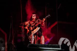 « Environ 200 millions » de dollars sont investis dans les avatars de Kiss pour les rendre « meilleurs », selon Gene Simmons