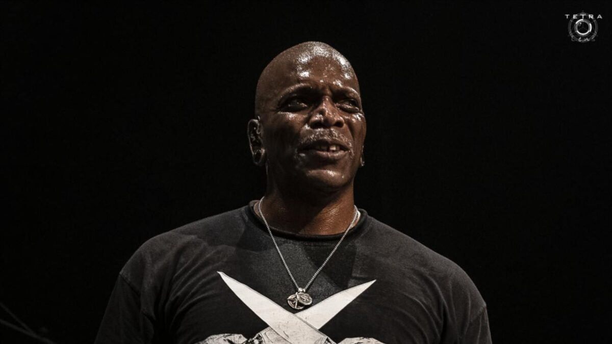 Le chanteur de Sepultura estime que « les salles de concert se montrent extrêmement cupides » : « C&rsquo;est totalement aberrant »