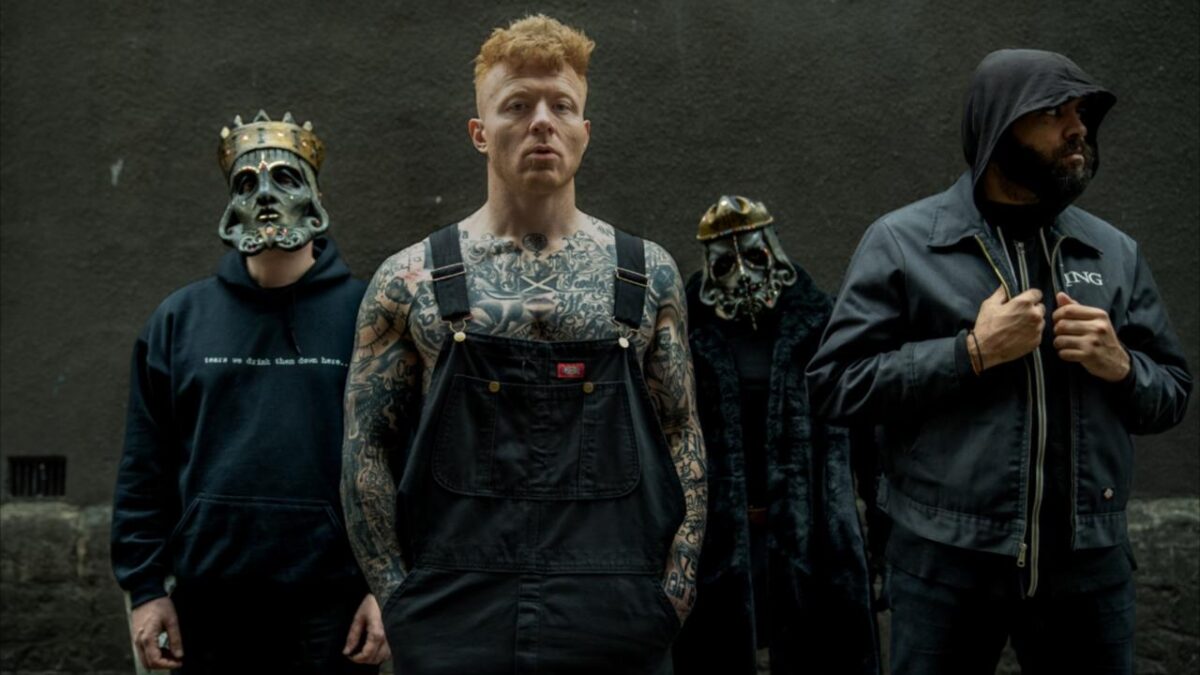 King 810 présente le clip de Holy War