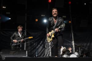 Le frontman de Royal Republic : « Je n&rsquo;aime pas les Ramones. Je n&rsquo;aime pas Johnny Cash. Mais je trouve Justin Bieber cool »