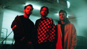 Normandie sort un nouveau single, Blood In The Water