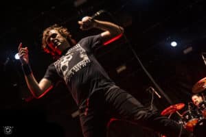 Napalm Death : “Personne ne roule sur l’or, et les gens n’ont qu’un budget restreint”, pourquoi Barney refuse la demi-mesure en concert