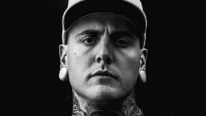 Ameonna (avec l&rsquo;ancien chanteur de Chelsea Grin) partage sa première chanson et sortira son premier EP le mois prochain