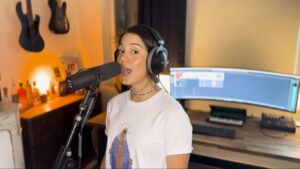 Camille Contreras raconte comment elle est devenue la chanteuse de Novelists