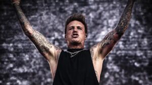« Je pense qu’il est essentiel d’en parler » : Jacoby Shaddix (Papa Roach) veut faire évoluer les mentalités