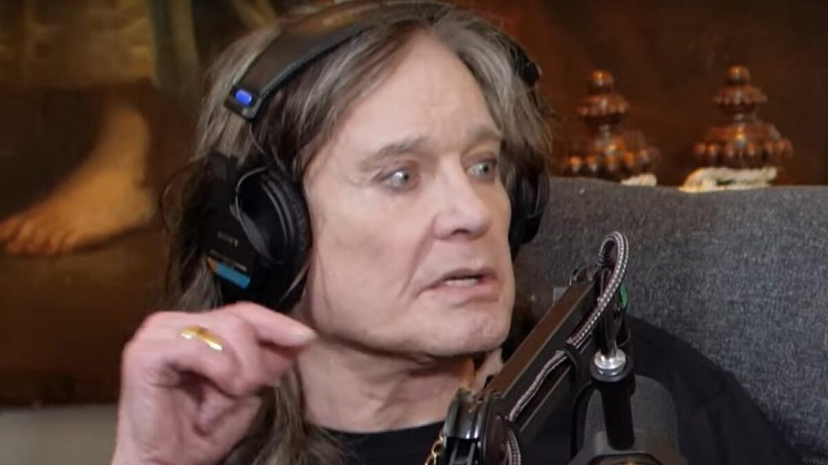 Ozzy Osbourne révèle qu&rsquo;il va subir une quatrième intervention chirurgicale car il « souffre beaucoup » : « Je suis très mal à l&rsquo;aise »