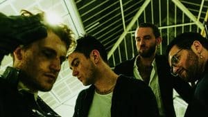 Thornhill est de retour avec un nouveau single mordant, Viper Room