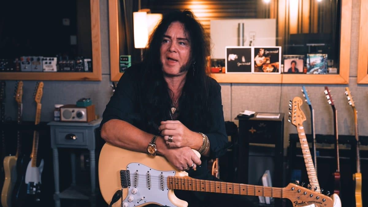 Yngwie Malmsteen parle de la première fois qu&rsquo;il a entendu Van Halen : « C&rsquo;était comme si quelqu&rsquo;un avait lâché une put*in de bombe »