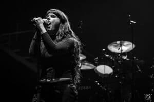 « Merci d&rsquo;être restés sous la pluie » : regardez le concert complet de Spiritbox au Rock Am Ring 2025