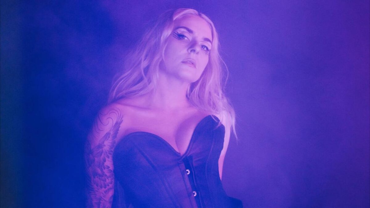 Eivør annonce son nouvel album, ENN, et publie le single Jarðartrá