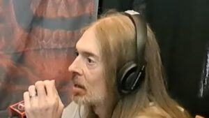 « Je pourrais vous en dire plus, mais je ne le ferai pas » ; Rex Brown fait allusion à de potentielles nouvelles musiques de Pantera