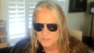 Sebastian Bach partage ses réflexions sur les réseaux sociaux avant la sortie de son nouvel album
