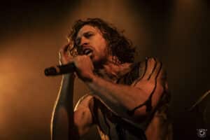 « L’IA n’est pas un danger pour les bons artistes, seulement pour les mauvais » : Jonny Hawkins (Nothing More) défend l’intelligence artificielle
