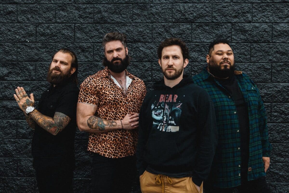 Dance Gavin Dance lance une « nouvelle ère » avec deux nouveaux singles et le guitariste Andrew Wells se met au chant