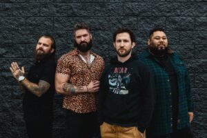 Dance Gavin Dance lance une « nouvelle ère » avec deux nouveaux singles et le guitariste Andrew Wells se met au chant