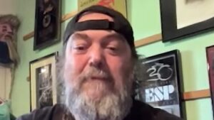 « On vient de rien » : Max Cavalera fier d’avoir porté la culture brésilienne au cœur du metal à l’international
