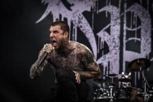« Je paie le prix aujourd’hui » : Alex Terrible (Slaughter To Prevail) revient sur ses erreurs passées
