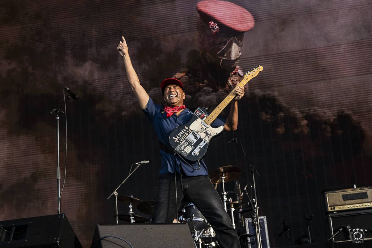 Tom Morello (RATM) s&rsquo;engage à nouveau : un concert pour défendre les droits des immigrés à L.A.