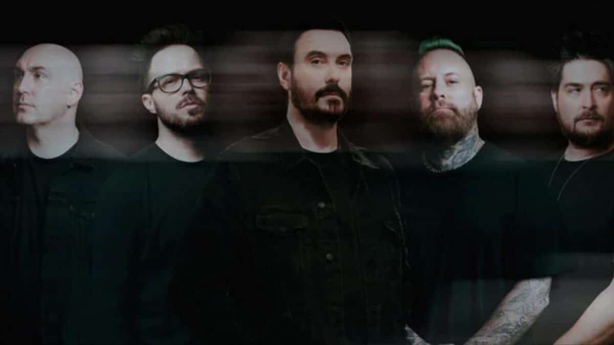 Après Awaken, Breaking Benjamin passe à la vitesse supérieure avec Something Wicked !