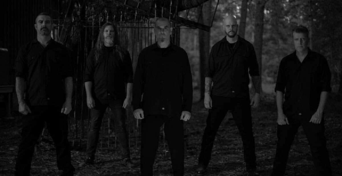 Phil Anselmo et Scour livrent Infusorium, une entrée en matière féroce pour Gold