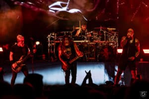 Dave Grohl rejoint Sepultura sur scène pour un classique de Chaos A.D., et les fans adorent