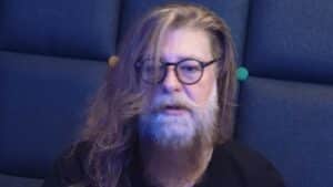 « Parfois, une chanson s&rsquo;écrit d&rsquo;elle-même, et ce sont souvent celles qui sont les meilleures » : Jim Root (Slipknot) parle de créativité