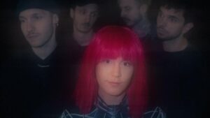 « J&rsquo;avais envie de rendre hommage à cette œuvre » : Camille Contreras (Novelists) s&rsquo;est inspirée du Cinquième Élément pour le clip d&rsquo;All For Nothing