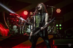Killed to Death by Piracy : Alestorm revient avec un hymne délirant aux accents écolo
