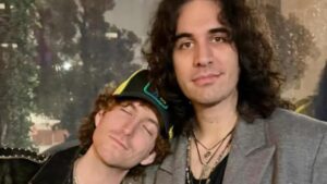 Les fils de Paul Stanley et Gene Simmons lancent Stanley Simmons : « Il y a une connexion qu’on ne peut pas simuler »