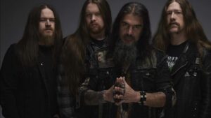 Machine Head continue de faire vibrer ses fans avec un nouveau single musclé, Bønescraper