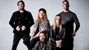 « Il y a une certaine beauté dans l’idée de ne pas tout abandonner quand les choses deviennent compliquées » : Underoath annonce son dixième album, The Place After This One