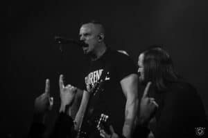 « Des pierres angulaires » : les influences fondatrices de Mark Tremonti à la guitare