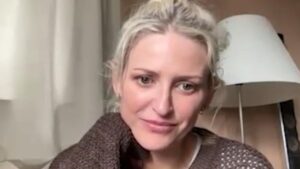« Je ne voulais pas être chanteuse » : Emily Armstrong (Linkin Park) raconte comment elle a fini par tenir le micro