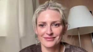 « C’était tellement surréaliste pour moi, car je ne connaissais personne du groupe auparavant » : Emily Armstrong parle de ses premières sessions d&rsquo;écriture avec Linkin Park