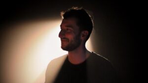 Ce nouveau single de rock moderne explore l’artificialité du quotidien – A Dream Of Space