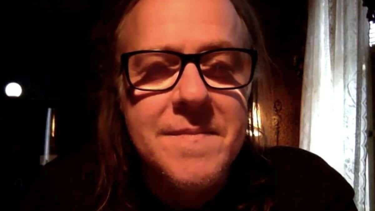 « On s’est enfermés dans une boîte » : Burton C. Bell se libère du carcan Fear Factory