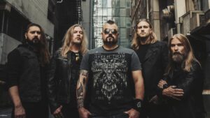 Voici les sorties metal et rock à ne pas manquer en octobre 2025 : Sabaton, Trivium, Soulfly, Testament et bien d’autres