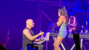 David Draiman (Disturbed) s’est remarié : pour sa femme Sarah, “c’était le plus beau jour de [sa] vie”