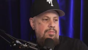 “Quand tu t’arrêtes, tu réfléchis” : Reginald “Fieldy” Arvizu (Korn) révèle enfin pourquoi il s’est retiré du groupe