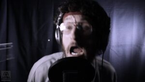 Tallah : Justin Bonitz chante A Primeval Detachment en une seule prise, sans retouche