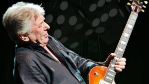« Il nous laisse des chansons et des souvenirs exceptionnels » : Mick Ralphs (Bad Company, Mott The Hoople) est mort à 81 ans