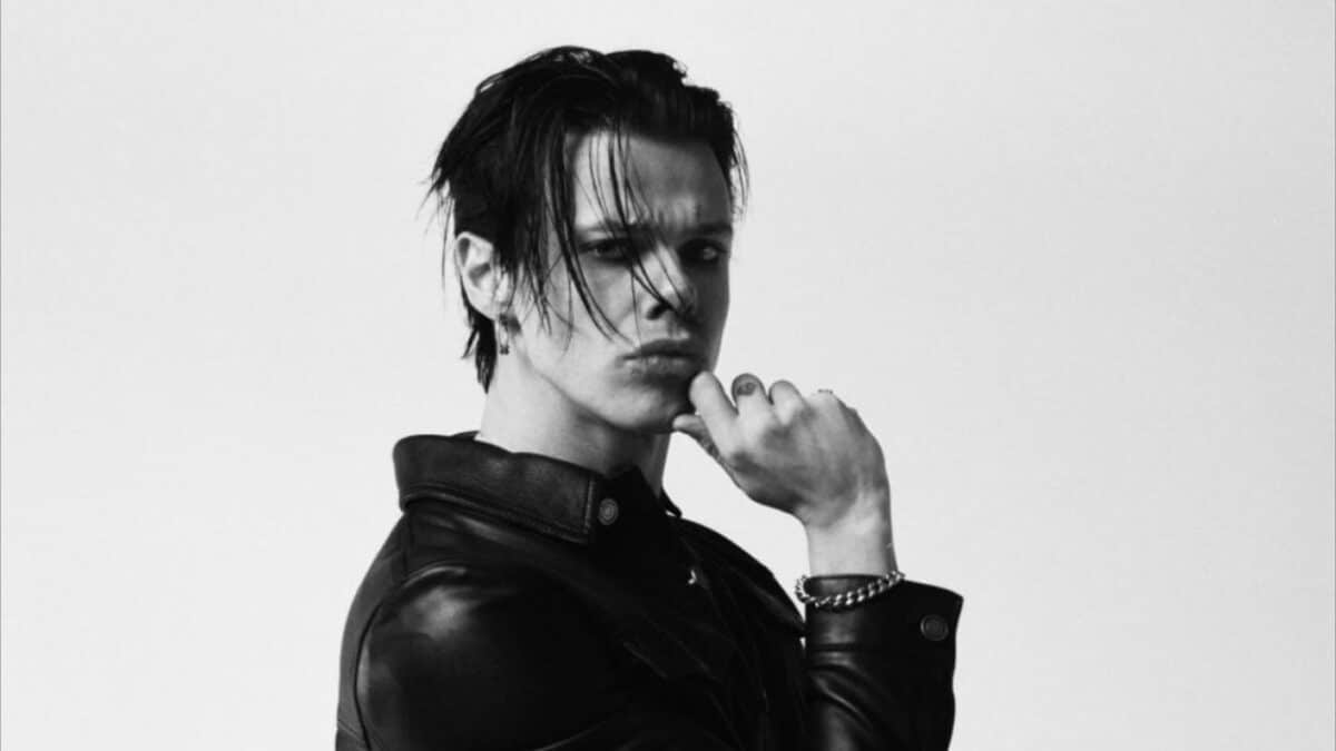 « Ça me fend le cœur, mais je ne veux pas me bousiller pour de bon » : Yungblud contraint d’annuler ses derniers concerts de 2025