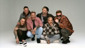 Le nouveau single Tanzneid d’Electric Callboy propulse le groupe vers sa plus grande tournée !
