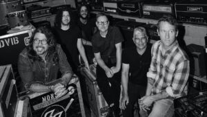 Foo Fighters : “On vient tout juste de le finir” – Dave Grohl parle d’un nouvel album sur scène