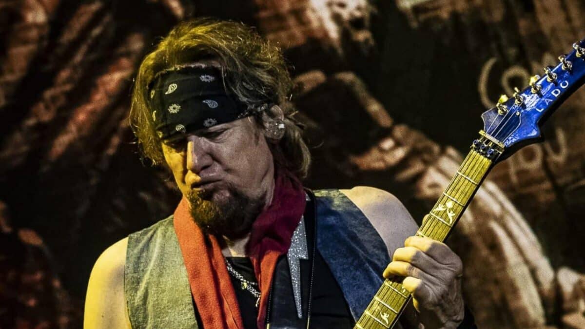 Iron Maiden : Adrian Smith réagit aux 50 ans du groupe, “le temps a filé à une vitesse folle”